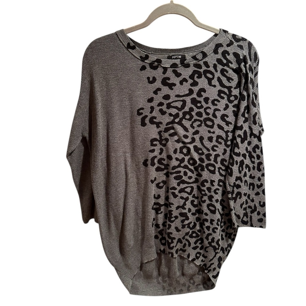 Apt. 9 Black and Gray Leopard Print Ribbed Long Sleeved Shirt